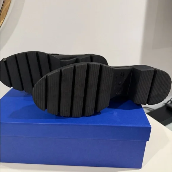 Stuart Weitzman New in Box SOHO Patent Leather 11B - Picture 5 of 5